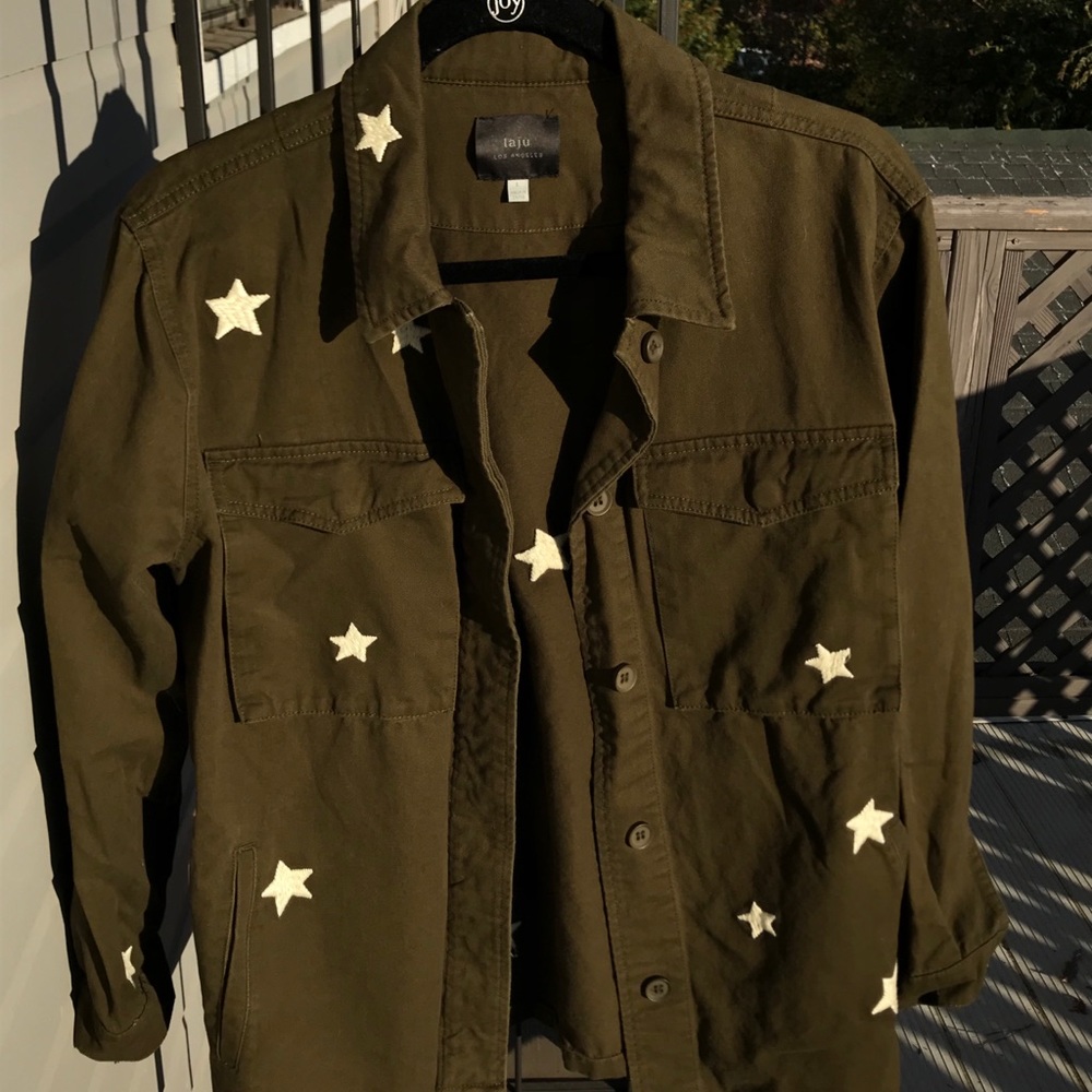Army green jacket embroidered with stars